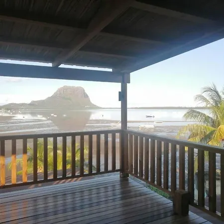 Oceanfront Le Morne Brabant View Apartment La Gaulette Exterior photo