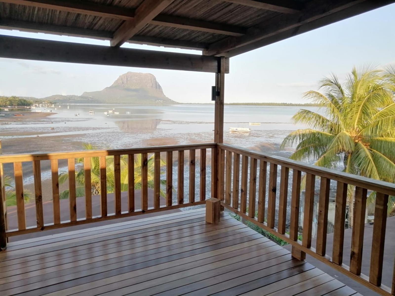 Oceanfront Le Morne Brabant View * La Gaulette