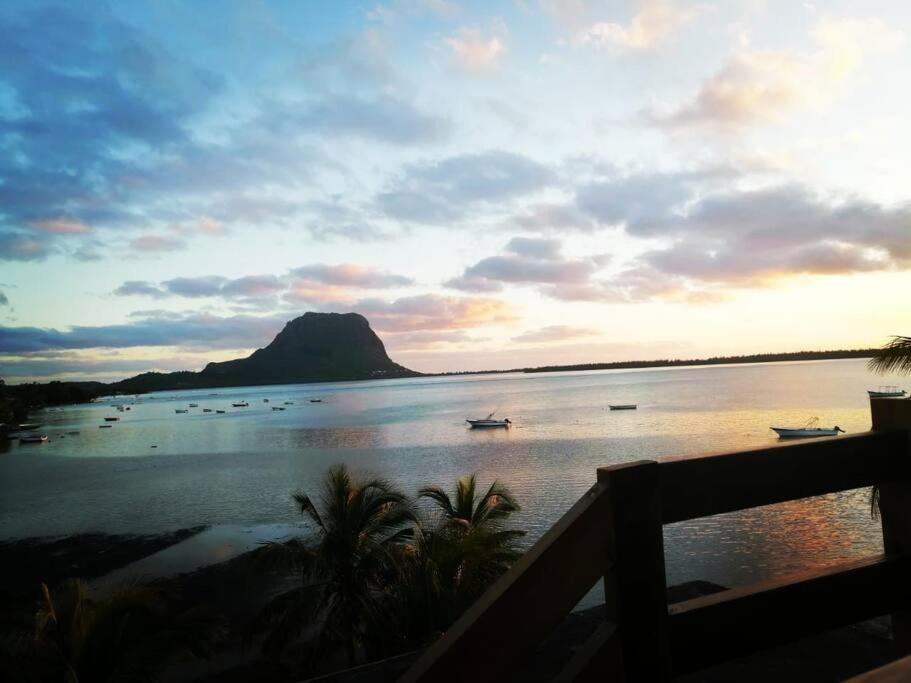 Oceanfront Le Morne Brabant View *